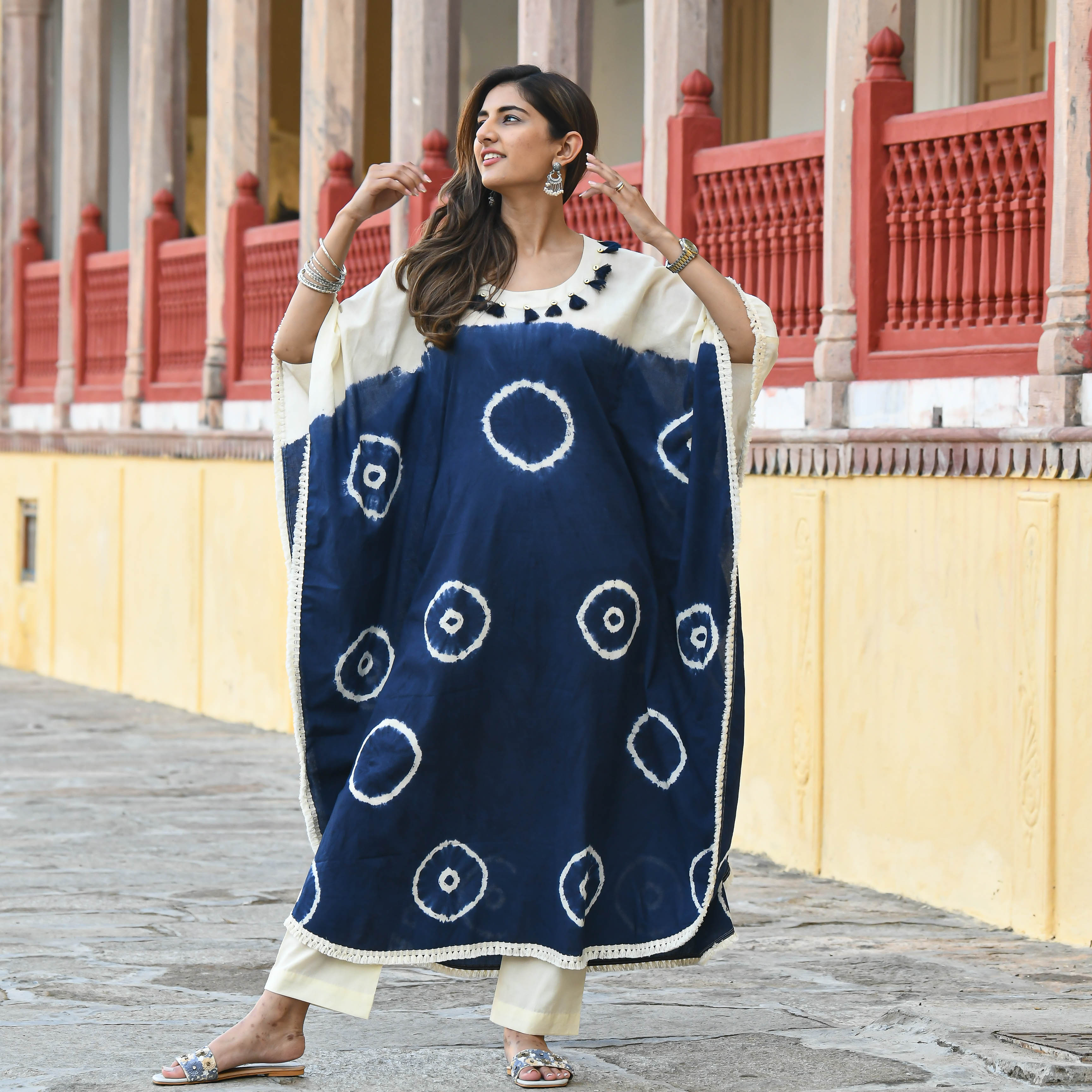 Buy Bunaai Creme Blue Tie Dye Cotton Kaftan Set For Women Online